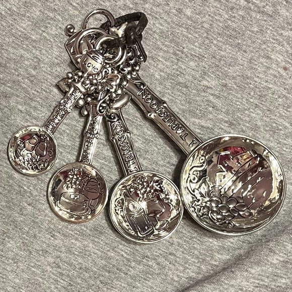 Ganz Wine Grapes Measuring Spoons 4 Piece Set - Picture 1 of 7
